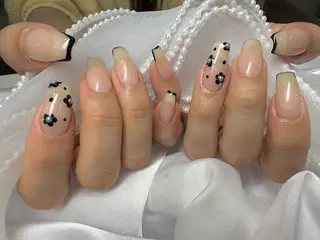 ネイル beauty salon A's所属・beauty salon A'sのネイルデザイン