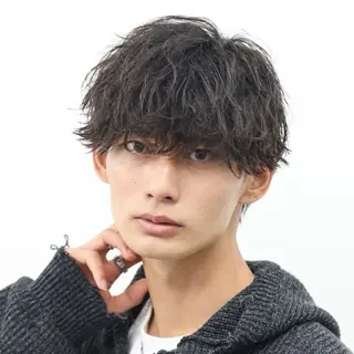 ミディアム カラー パーマ メンズ 🔥メンズ🔥かっこ いいが正義！代表柿崎のヘアスタイル