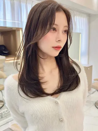 セミロング カラー レイヤー✨縮毛矯正 川村利幸のヘアスタイル