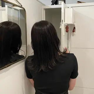 セミロング canon/レイヤー /透明感カラーのヘアスタイル