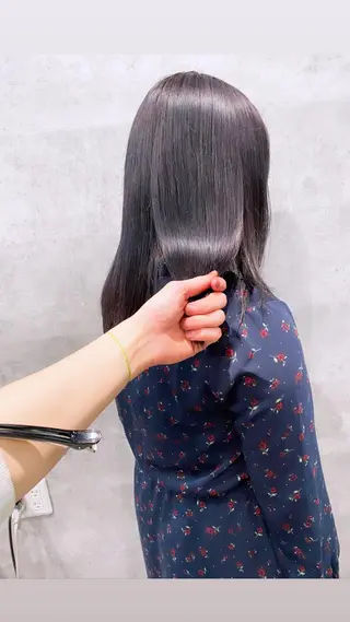 セミロング カラー Via officialのヘアスタイル