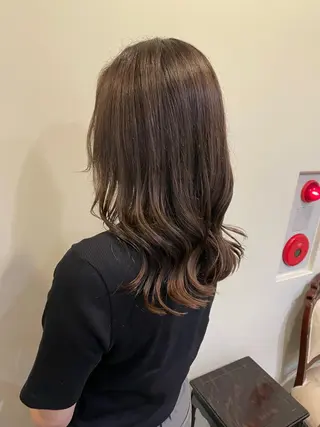 ミディアム カラー SINCE【シンス】所属・Hika.ハイトーン 髪質改善🩵ᩚ🫧のヘアスタイル