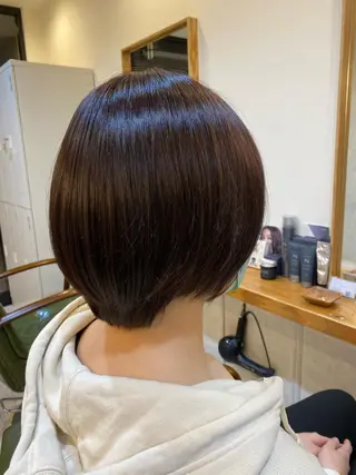 ショート カラー エイト ウメダのヘアスタイル
