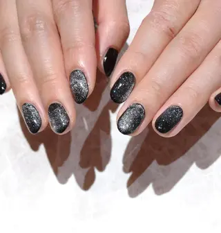 ネイル 會田 瑠衣のネイルデザイン