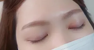 メンズ アイブロウ NAZ eyelash&eyebrow by medical salon所属・NAZ 表参道 Tomokoのマツエク・マツパデザイン