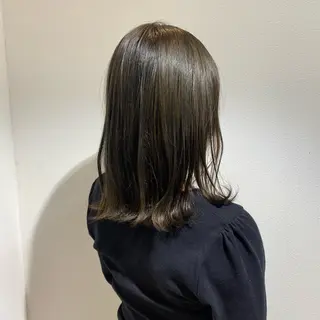ミディアム カラー 組藤 沙奈のヘアスタイル