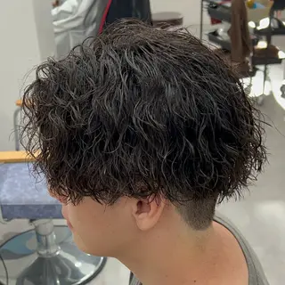 ミディアム パーマ メンズ TWIST windbycielのヘアスタイル