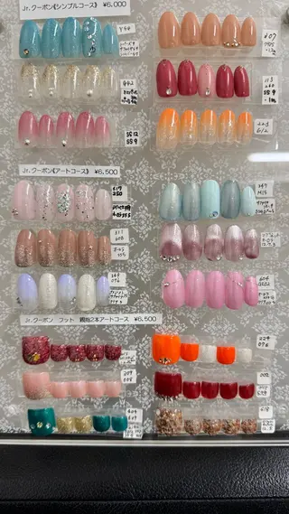 ネイル Allure Yuuのネイルデザイン