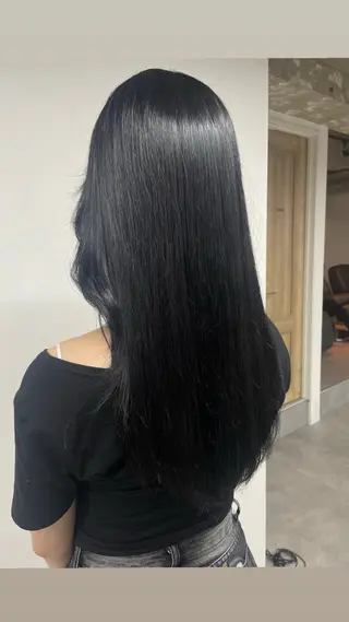 セミロング 沖西 愛のヘアスタイル