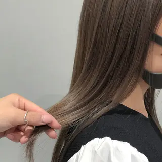 ミディアム VIEWユリナ メイク/ カットのヘアスタイル