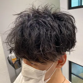 ショート パーマ メンズ 赤み消し🌿 透明感カラー🫧のヘアスタイル