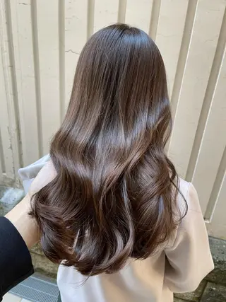セミロング antica YOSHIのヘアスタイル