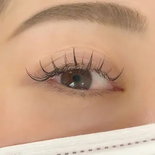 マツエク・マツパ Air+<PLUS>森下店所属・橋本 朋佳のマツエク・マツパデザイン