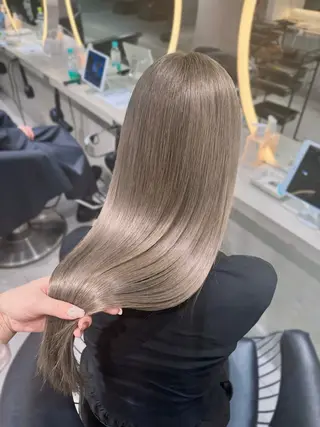 ロング ハイトーン特化🤍/ ハルナのヘアスタイル