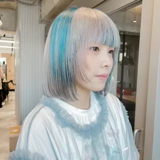 ショート カラー トレンドデザイン× 顔周りレイヤー/牧原のヘアスタイル