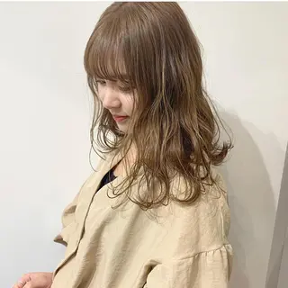 セミロング カラー レイヤー/顔周り /AKARIのヘアスタイル