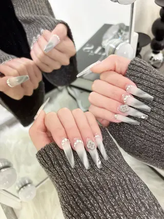 ネイル be+所属・be +のネイルデザイン