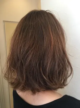 ショート カラー パーマ ヘアアレンジ IVY joure Suzu.のヘアスタイル