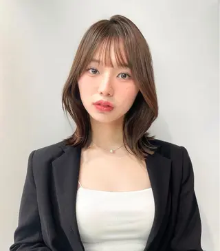ミディアム カラー ヘアアレンジ ボブ/ツヤベージュ 🫧クルミ🌟のヘアスタイル