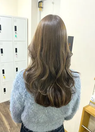 ロング 橋本 桂のヘアスタイル