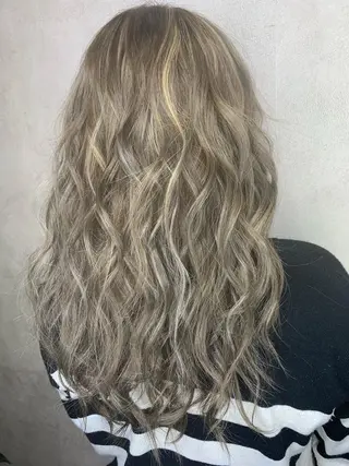 ロング BuzZ所属・西村 雄二/エクステのヘアスタイル