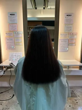 ロング タツキ/レイヤー/ パーマ/艶カラーのヘアスタイル