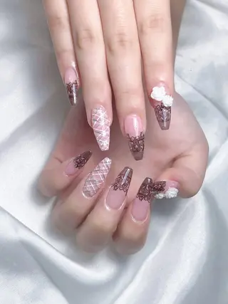 ネイル LEELA NAIL STUDIO所属・LEELA NAIL STUDIOのネイルデザイン