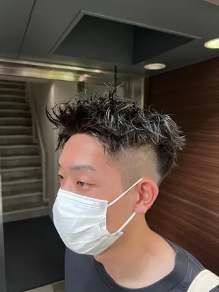 ショート パーマ メンズ 大澤 慶紘のヘアスタイル