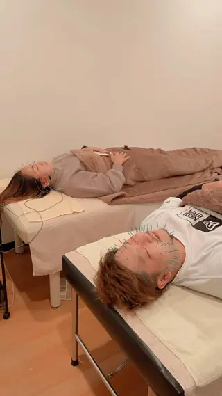 美容鍼灸サロン　TIARA所属・鍼灸サロン TIARA　美容鍼のエステ・リラクイメージ