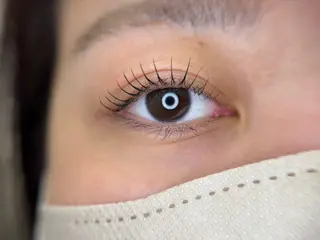 パーマ Noël / わたなべ みおなのマツエク・マツパデザイン