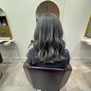 セミロング カラー 松永 梨央のヘアスタイル