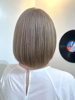 ショート カラー ヘアアレンジ 🧨ブリーチー×ボブ レイヤー💎じゅえるのヘアスタイル