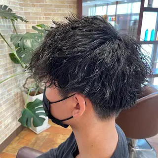 ミディアム パーマ メンズ ツイスパ/メンズ特化 🦋𝑺𝑶𝑵𝑬の眉毛・アイブロウイメージ