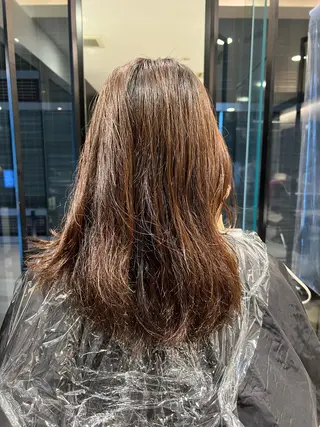 ミディアム カミノア所属・12月予約解放しまし たイルミナ公認荒井のヘアスタイル