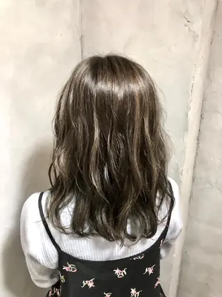 ミディアム 新井 広樹のヘアスタイル