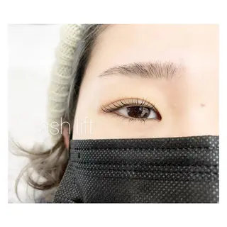 マツエク・マツパ /flavor所属・/flavor 秋元優香の眉毛・アイブロウイメージ