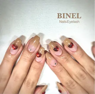 ネイル BINEL REINAのネイルデザイン
