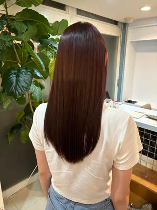 ロング カラー 伊藤 杏奈のヘアスタイル