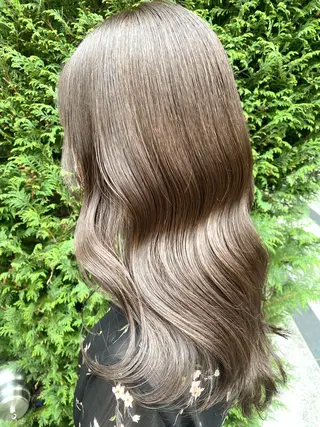 セミロング ほさか しんごのヘアスタイル