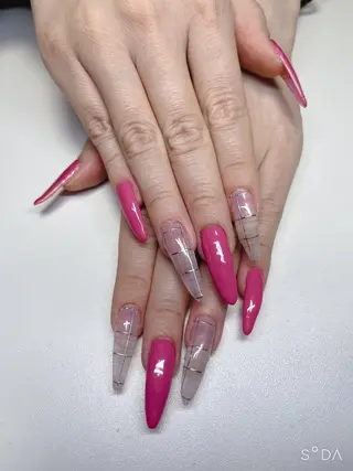 ネイル Feather ビューティーサロンのネイルデザイン