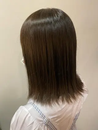 ミディアム 水谷 菜央のヘアスタイル