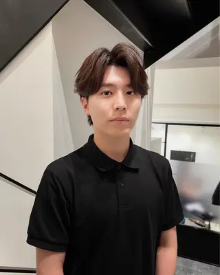 パーマ メンズ Qin shaire salon 原宿verno店所属・【センターパート】 ETO／江藤翼の眉毛・アイブロウイメージ