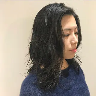 セミロング パーマ icie所属・大阪ヴィーガンサロン KANAKOのヘアスタイル