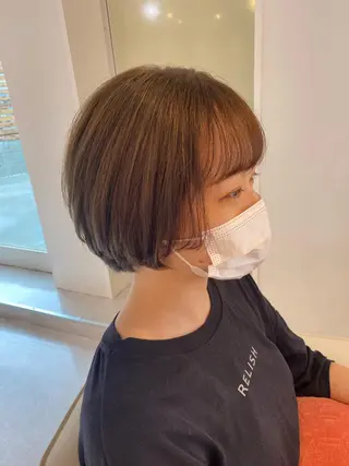ショート カラー 梛木 唯のヘアスタイル