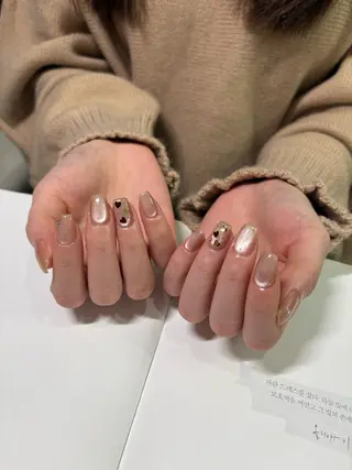 ネイル ネイルズシャトン🪡 ネイリスト斉藤のネイルデザイン