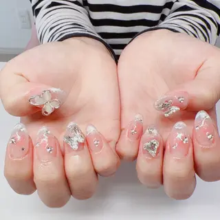 ネイル YUYI.nail salon所属・Mi Naのネイルデザイン