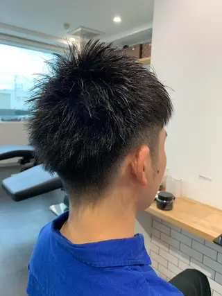 ショート ヨシミ カズヤのヘアスタイル