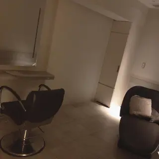 野村 さなみ✨ぱっつんボブのヘアスタイル