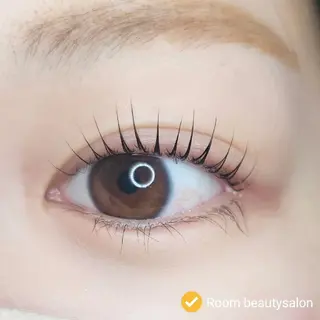 マツエク・マツパ Room beautysalon所属・Room   〔 YUI 〕のマツエク・マツパデザイン