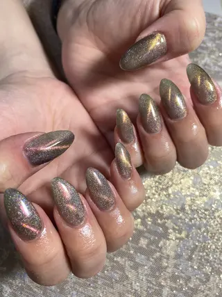 カラー ネイル 艶々の美爪を〜 【リリアーナ】のネイルデザイン